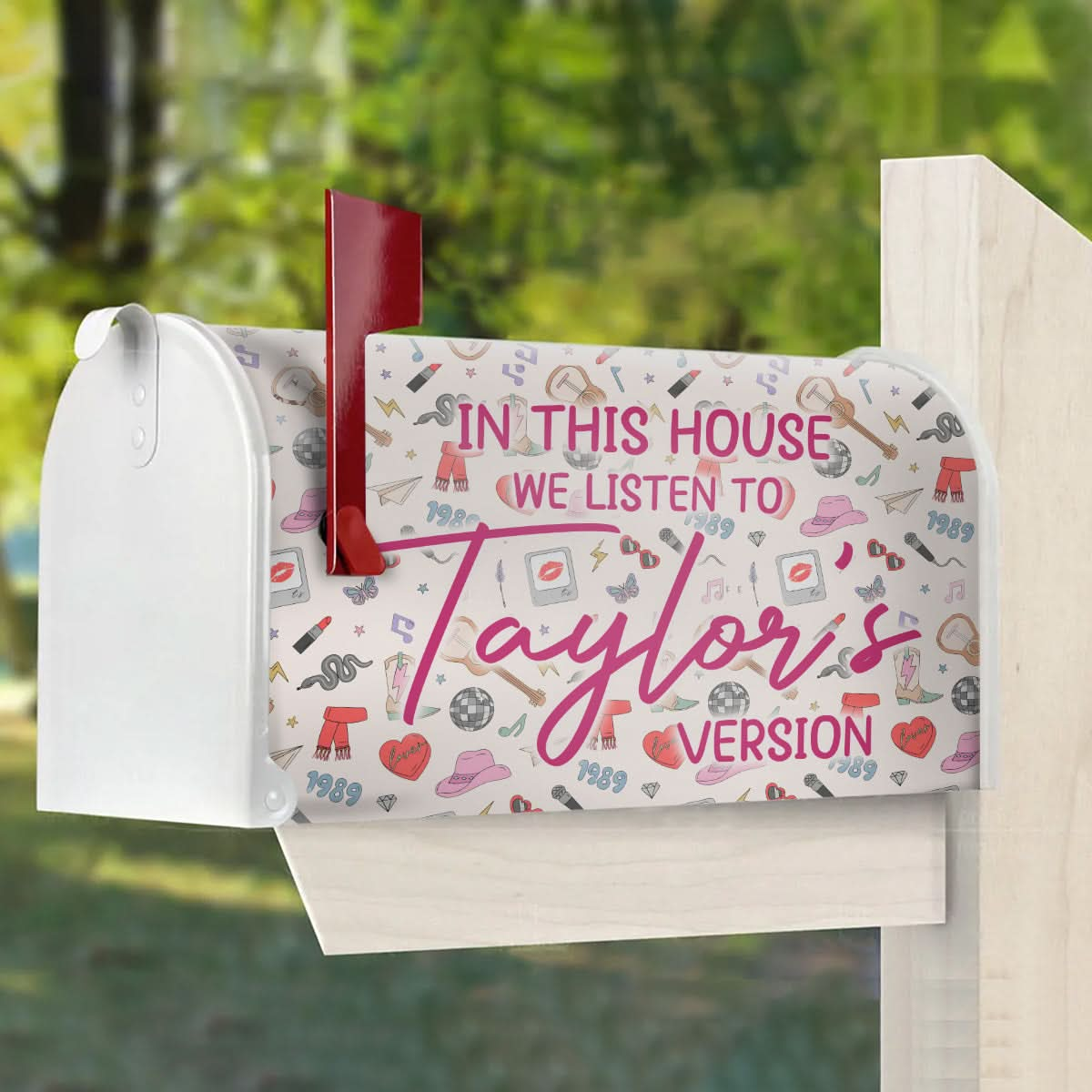 Taylor's Version Mailbox Cover - 406TTHNMC032