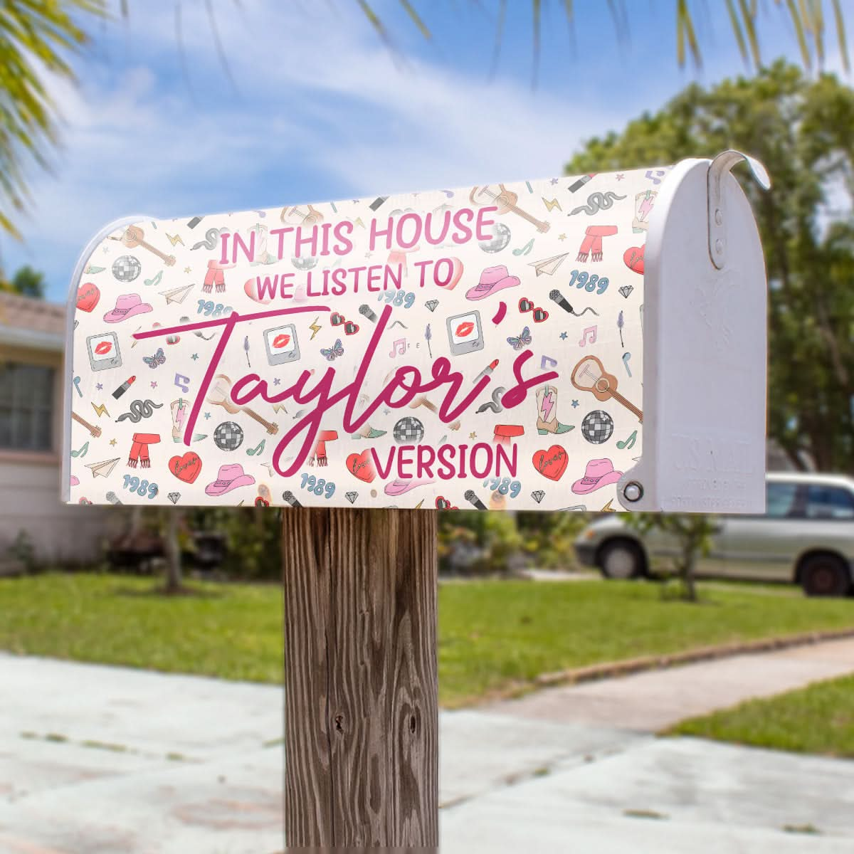 Taylor's Version Mailbox Cover - 406TTHNMC032